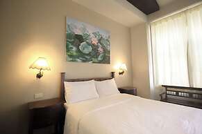 Sourire at Rattanakosin Island