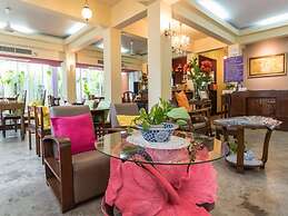 Sourire at Rattanakosin Island