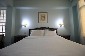 Sourire at Rattanakosin Island