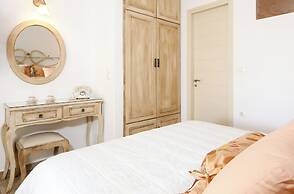 Villa Isabella Studios & Suites