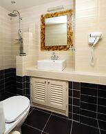 Villa Isabella Studios & Suites