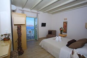 Villa Isabella Studios & Suites