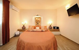 Villa Isabella Studios & Suites
