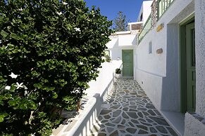 Villa Isabella Studios & Suites