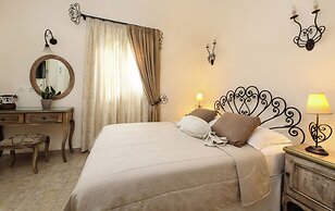 Villa Isabella Studios & Suites