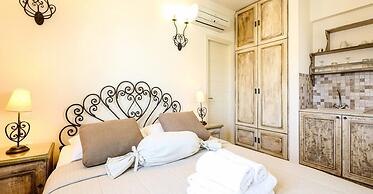 Villa Isabella Studios & Suites