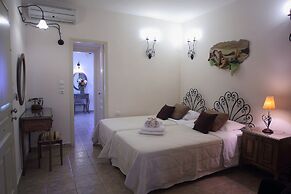 Villa Isabella Studios & Suites