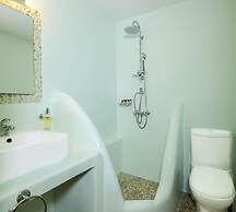Villa Isabella Studios & Suites