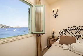 Villa Isabella Studios & Suites