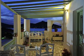 Villa Isabella Studios & Suites