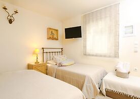Villa Isabella Studios & Suites