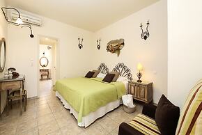 Villa Isabella Studios & Suites