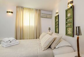 Villa Isabella Studios & Suites