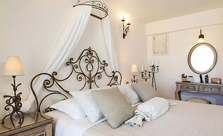 Villa Isabella Studios & Suites