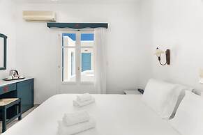 Paros Inn Hotel