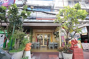 Pannee Lodge Khaosan (SHA Plus)