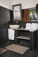 Sevenmaze Charming House