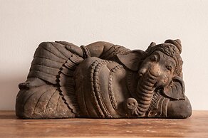 Sevenmaze Charming House