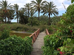 Sevenmaze Charming House