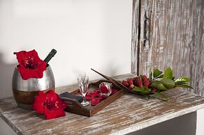 Sevenmaze Charming House