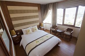 Moonlight Da Nang Hotel