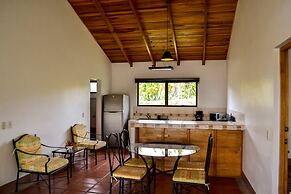Termales del Bosque & Hot Springs