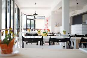 Lake Como Beach Hostel