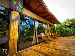 Hotel Heliconias Nature Inn & Hot Springs