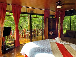 Hotel Heliconias Nature Inn & Hot Springs