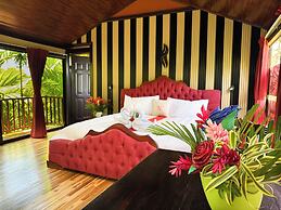 Hotel Heliconias Nature Inn & Hot Springs