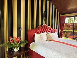 Hotel Heliconias Nature Inn & Hot Springs