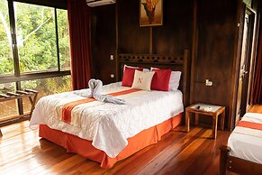 Hotel Heliconias Nature Inn & Hot Springs