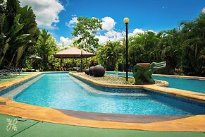 Hotel Heliconias Nature Inn & Hot Springs