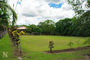 Hotel Heliconias Nature Inn & Hot Springs