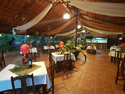 Hotel Heliconias Nature Inn & Hot Springs