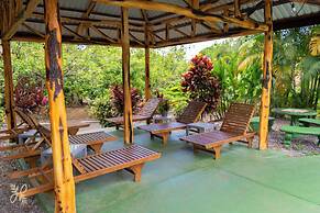 Hotel Heliconias Nature Inn & Hot Springs