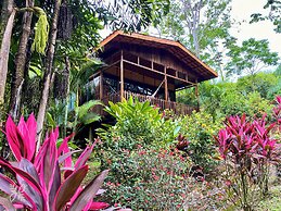 Hotel Heliconias Nature Inn & Hot Springs