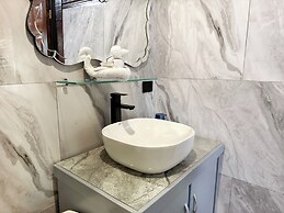 Hotel Heliconias Nature Inn & Hot Springs