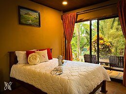 Hotel Heliconias Nature Inn & Hot Springs