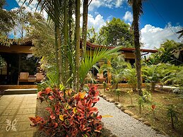 Hotel Heliconias Nature Inn & Hot Springs