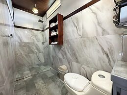 Hotel Heliconias Nature Inn & Hot Springs