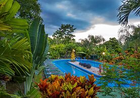 Hotel Heliconias Nature Inn & Hot Springs