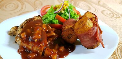 Hotel Heliconias Nature Inn & Hot Springs