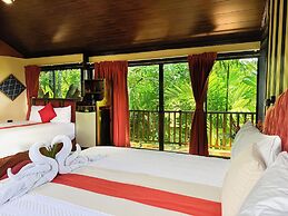 Hotel Heliconias Nature Inn & Hot Springs