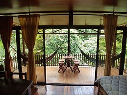 Hotel Heliconias Nature Inn & Hot Springs