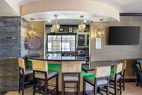 Best Western Plus Emerald Inn & Suites