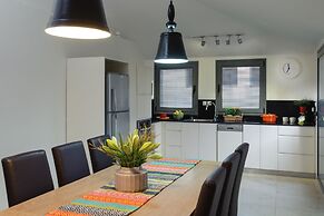 Rafael Residence