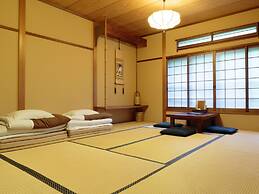 Gion Ryokan Q-beh - Hostel