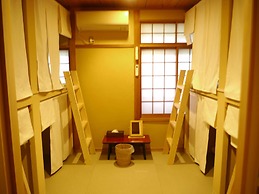 Gion Ryokan Q-beh - Hostel