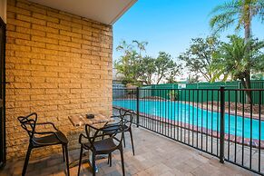 Nightcap at Kawana Waters Hotel